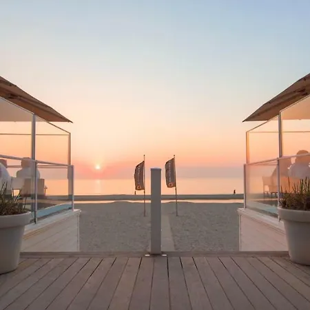 Hotel Beach Hotel Noordwijk 4*