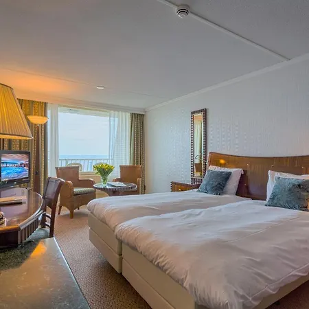 Beach Hotel Noordwijk 4*