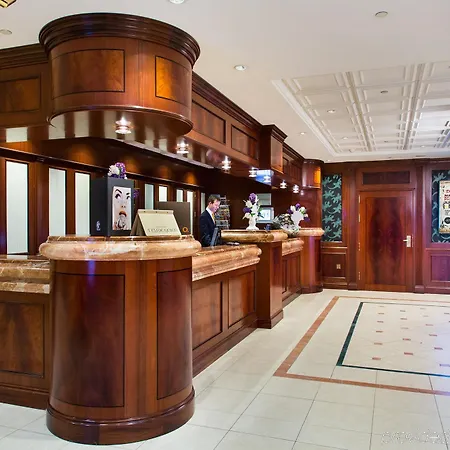 Beach Hotel Noordwijk 4*