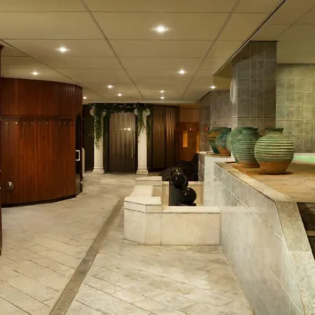 Beach Hotel Noordwijk 4*